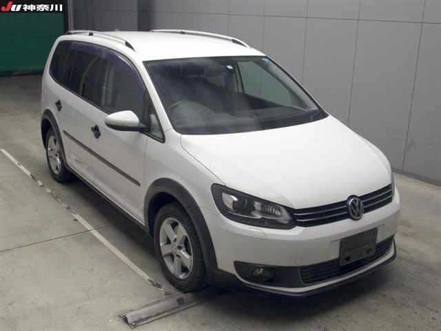 6058 Volkswagen Golf touran 1TCTHW 2013 г. (JU Kanagawa)